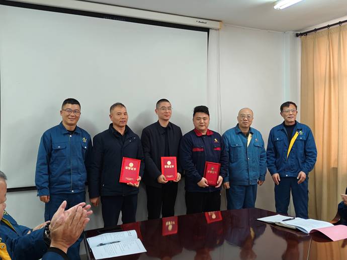 第一事業(yè)部冶化協(xié)力項目部獲銅冠冶化公司“強化意識，防控風險”...