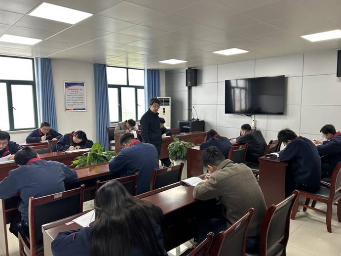 建材公司、檢測公司聯(lián)合開展管理人員業(yè)務(wù)提升考試